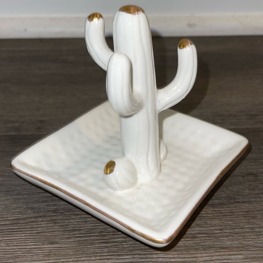 Cactus Ring Holder